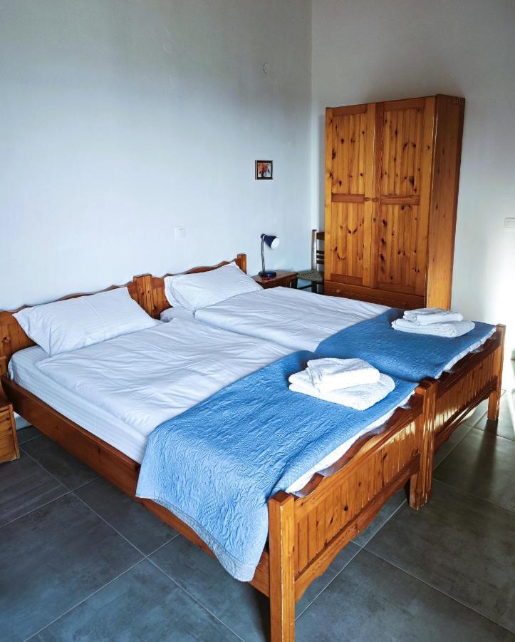 Babis & Popi Rooms And Studios Φραγκοκάστελλο Εξωτερικό φωτογραφία