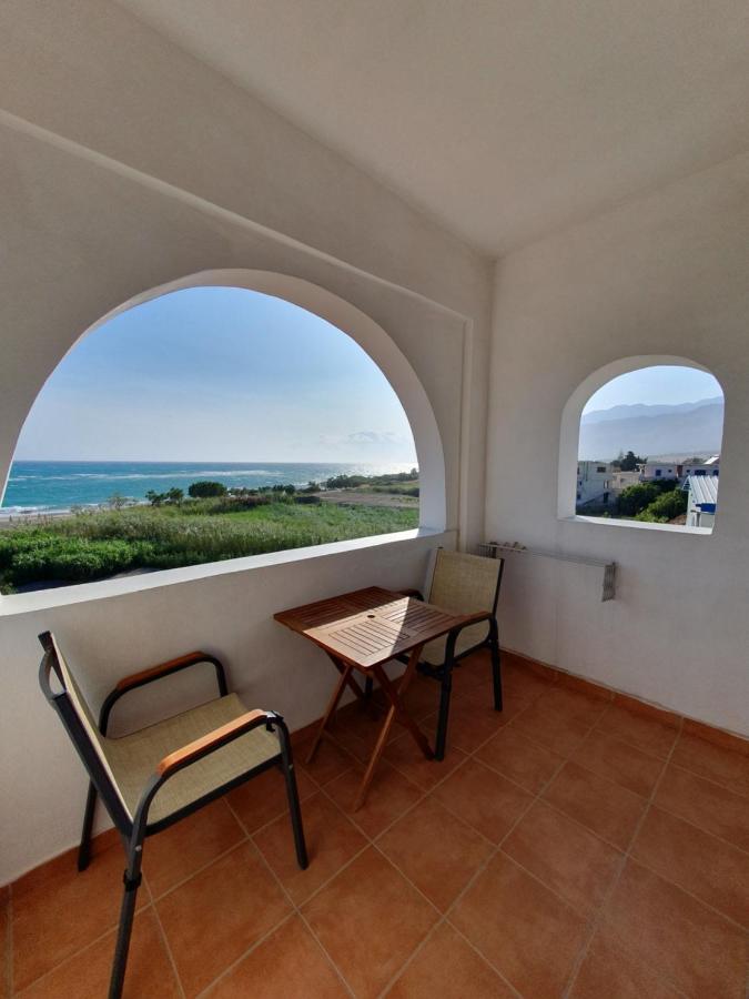 Babis & Popi Rooms And Studios Φραγκοκάστελλο Εξωτερικό φωτογραφία