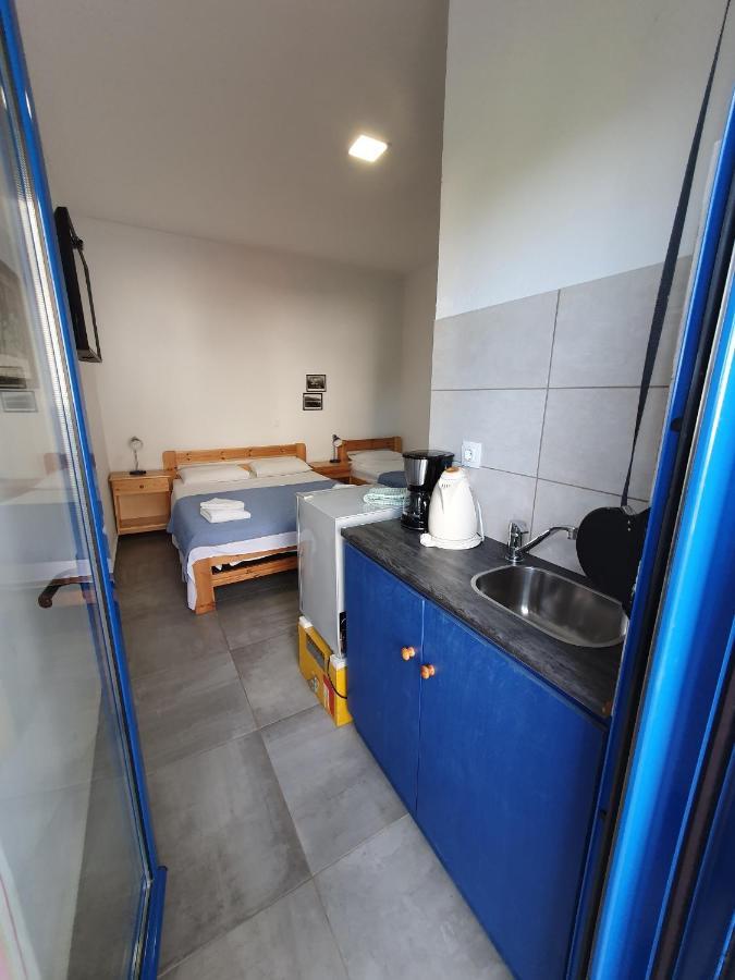 Babis & Popi Rooms And Studios Φραγκοκάστελλο Εξωτερικό φωτογραφία